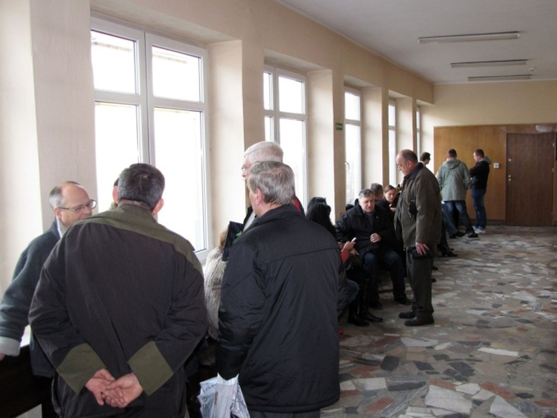 Sprawa stoczniowców przed obliczem Temidy. Spór trwa a pieniędzy nie ma Sprawa stoczniowców przed obliczem Temidy. Spór trwa a pieniędzy nie ma