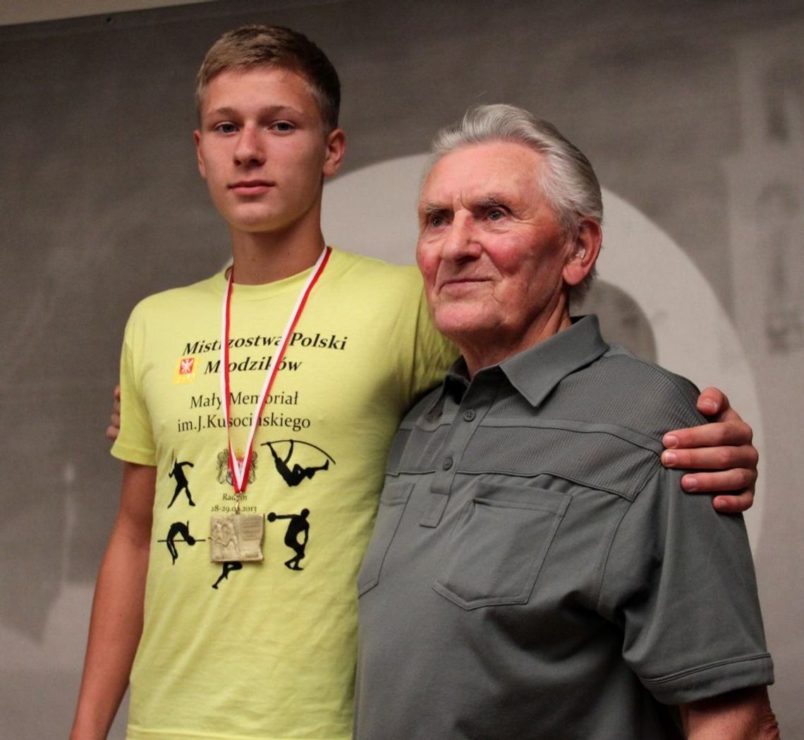 Srebrni samborzanie - Halowe Mistrzostwa Polski Juniorów w LA Srebrni samborzanie - Halowe Mistrzostwa Polski Juniorów w LA