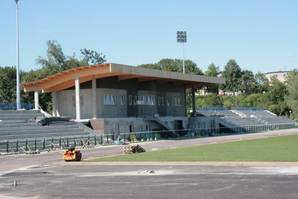 Stadion Deyny pięknieje. Jest murawa, będzie bieżnia Stadion Deyny pięknieje. Jest murawa, będzie bieżnia