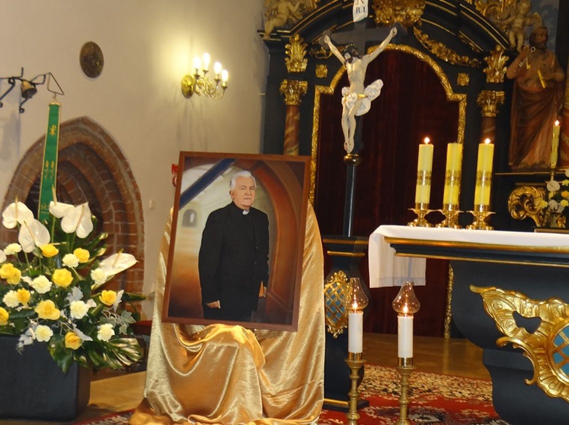 Starogardzianie żegnają śp. ks. prałata Stanisława Człapę Starogardzianie żegnają śp. ks. prałata Stanisława Człapę