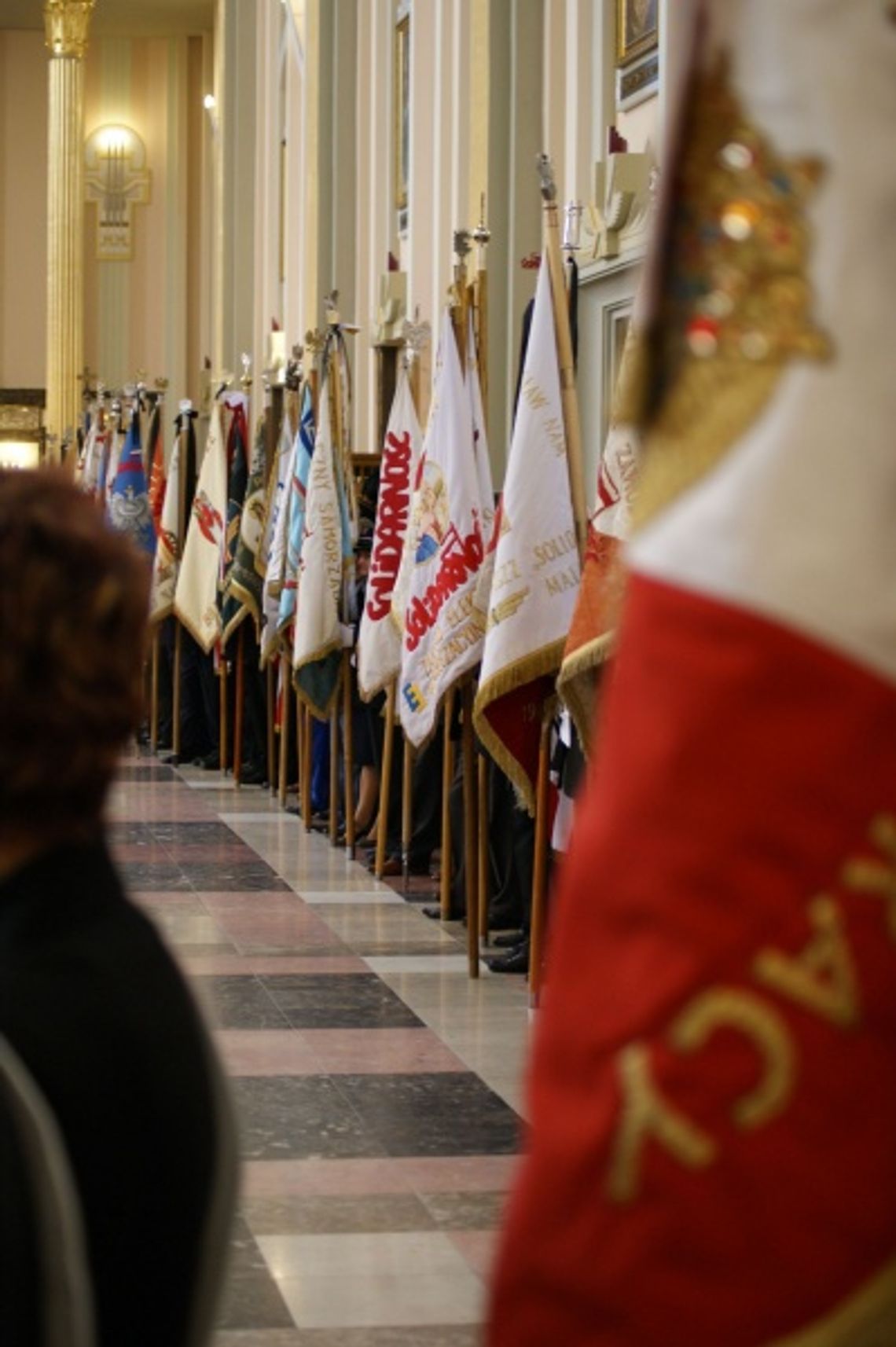 Stoczniowcy, portowcy, górnicy, hutnicy u Matki Bożej. Solidarność w Licheniu Stoczniowcy, portowcy, górnicy, hutnicy u Matki Bożej. Solidarność w Licheniu