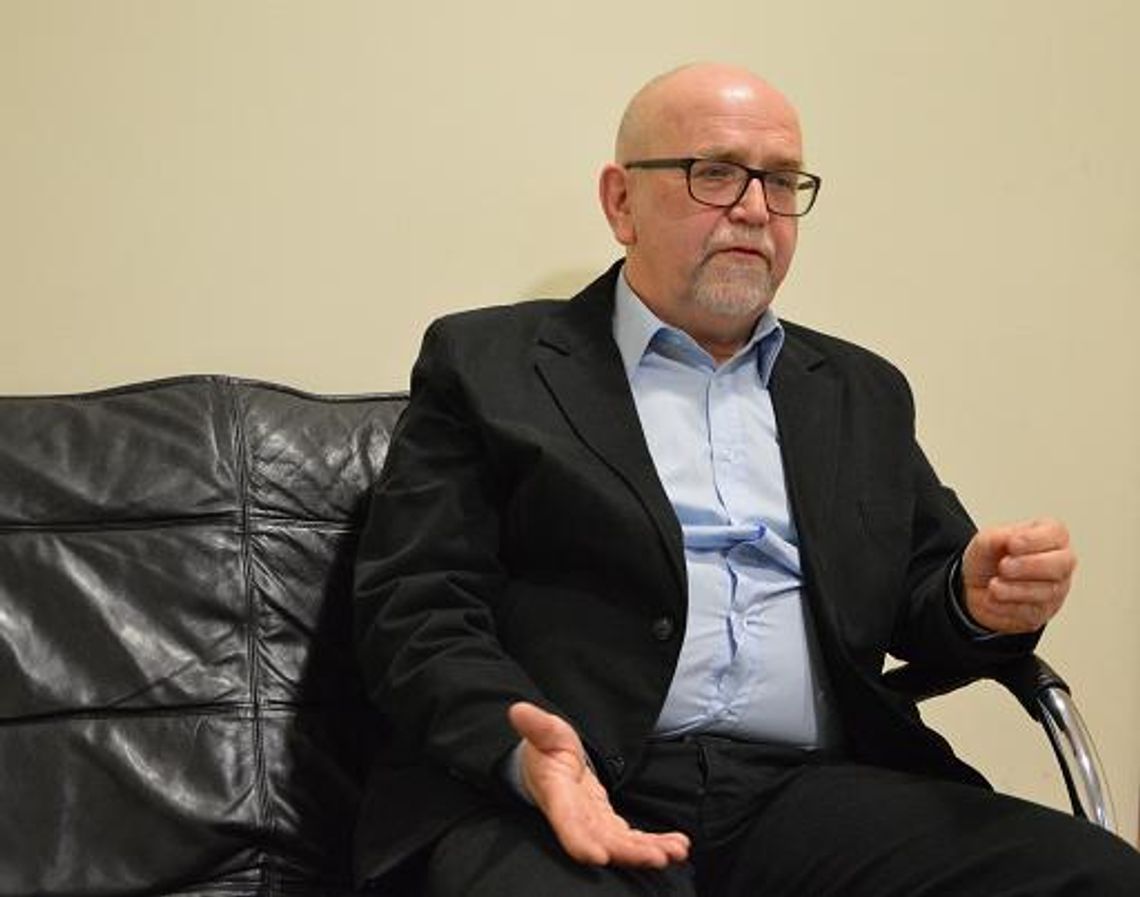 Stolik Kociewski: Nie o to chodzi, by być popularnym i stale na szkle Stolik Kociewski: Nie o to chodzi, by być popularnym i stale na szkle