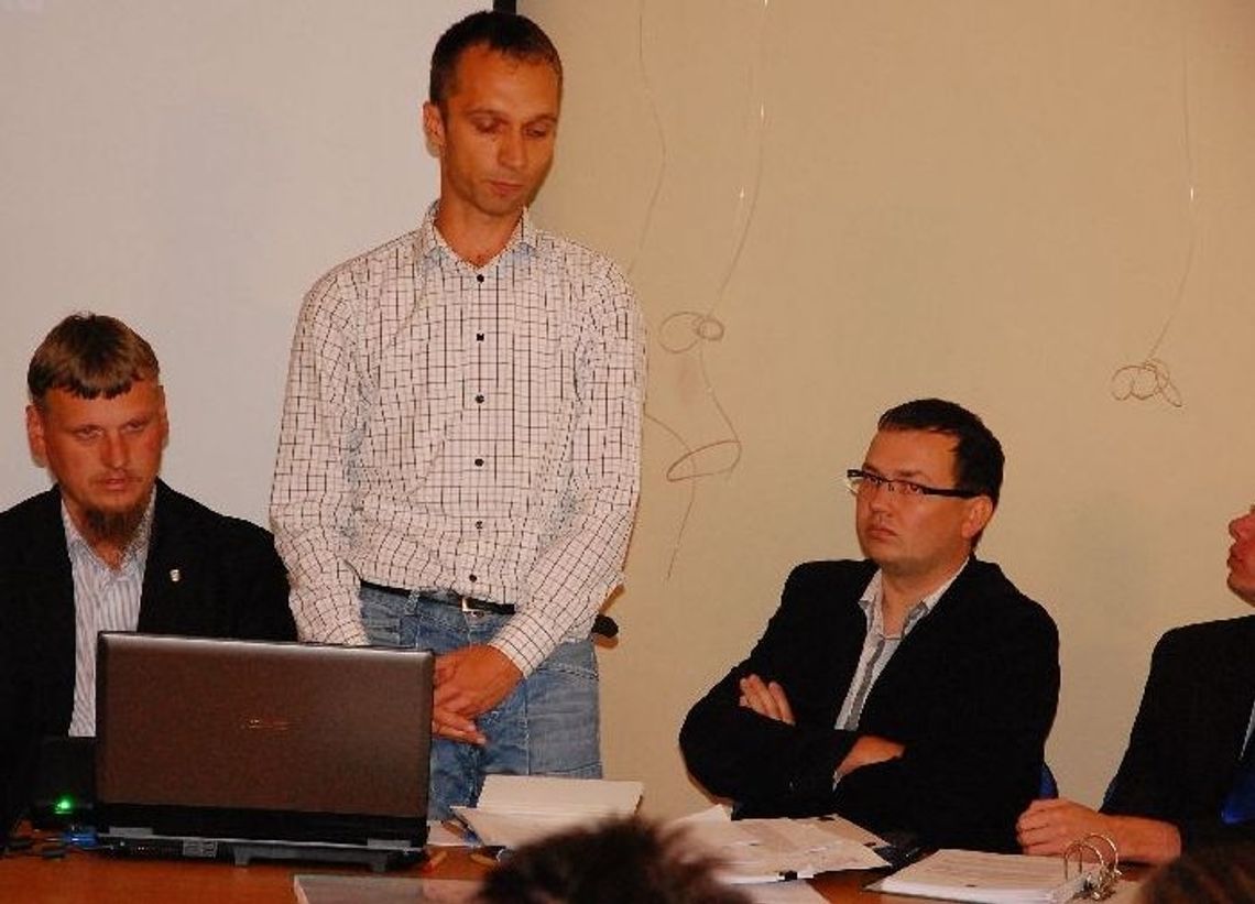 Stowarzyszenie GNIEWSKA GRUPA OBYWATELSKA odpowiada na ulotkę Stowarzyszenie GNIEWSKA GRUPA OBYWATELSKA odpowiada na ulotkę