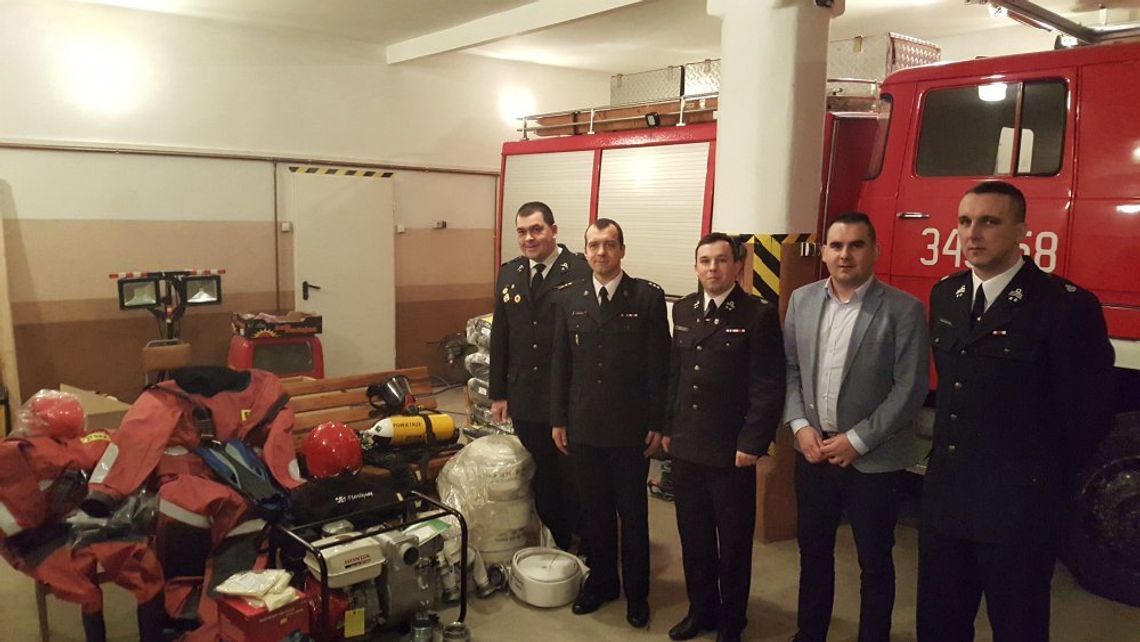 Strażacy w Potęgowie otrzymali nowy sprzęt warty niemal 40 000 zł