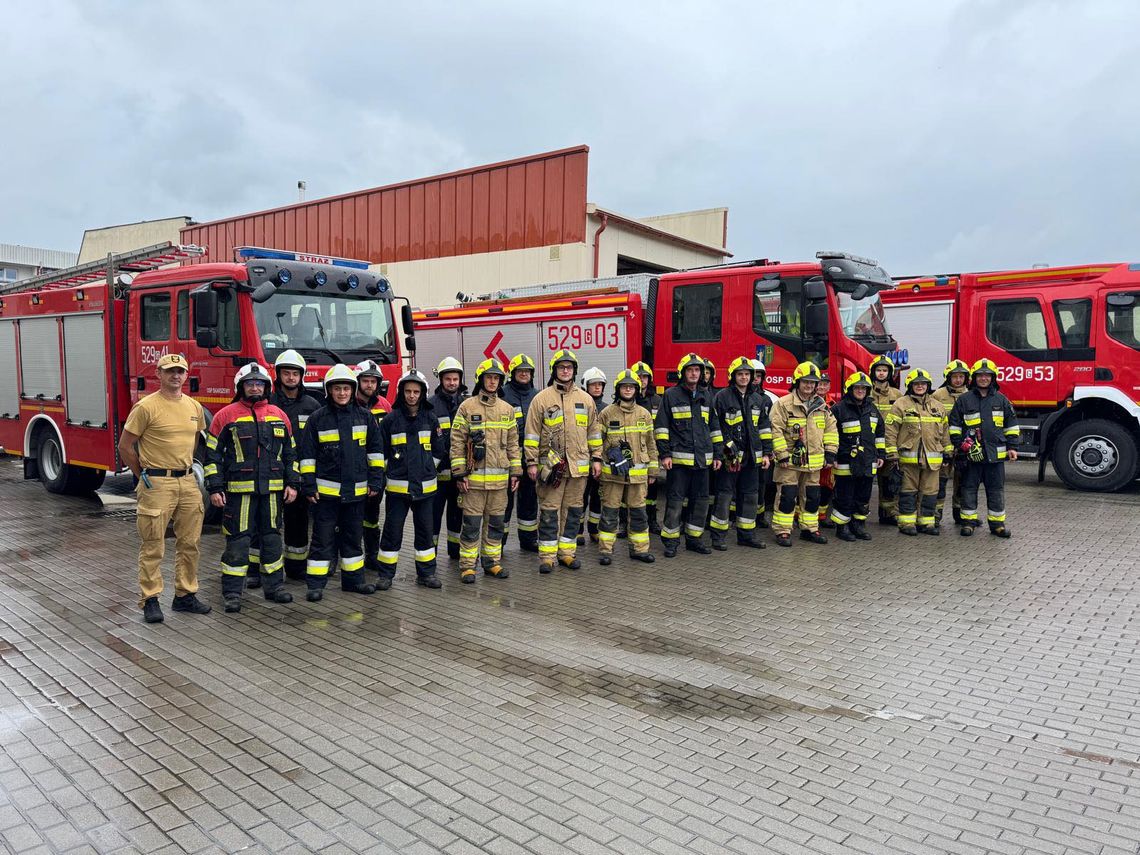 Strażacy z powiatu starogardzkiego jadą do Sztumu walczyć ze skutkami ulewnych opadów deszczu Strażacy z powiatu starogardzkiego jadą do Sztumu walczyć ze skutkami ulewnych opadów deszczu