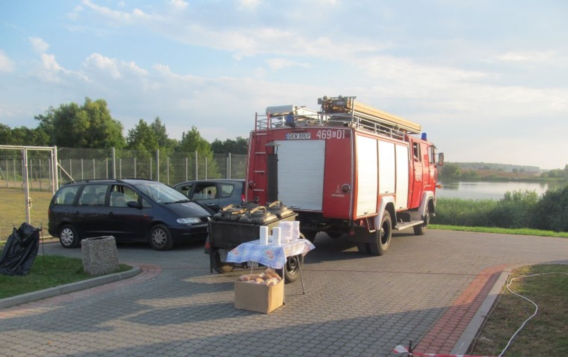 Strażakom z Gardei popsuł się wóz bojowy Strażakom z Gardei popsuł się wóz bojowy