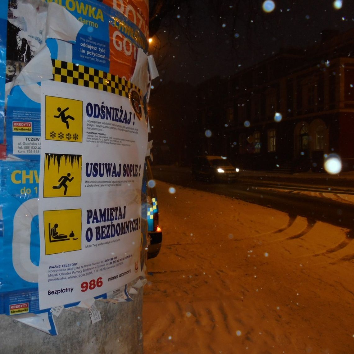 Strażnicy miejscy przypominają: spadł śnieg - należy odśnieżać! Strażnicy miejscy przypominają: spadł śnieg - należy odśnieżać!