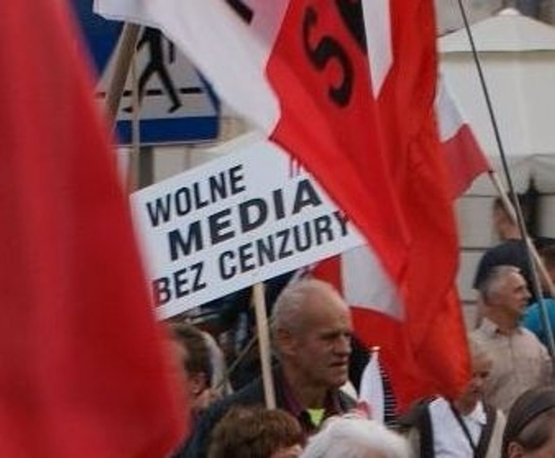 Studenci oburzeni. Manipulacja! TVN pokazała piknik &quot;ku pamięci&quot; 