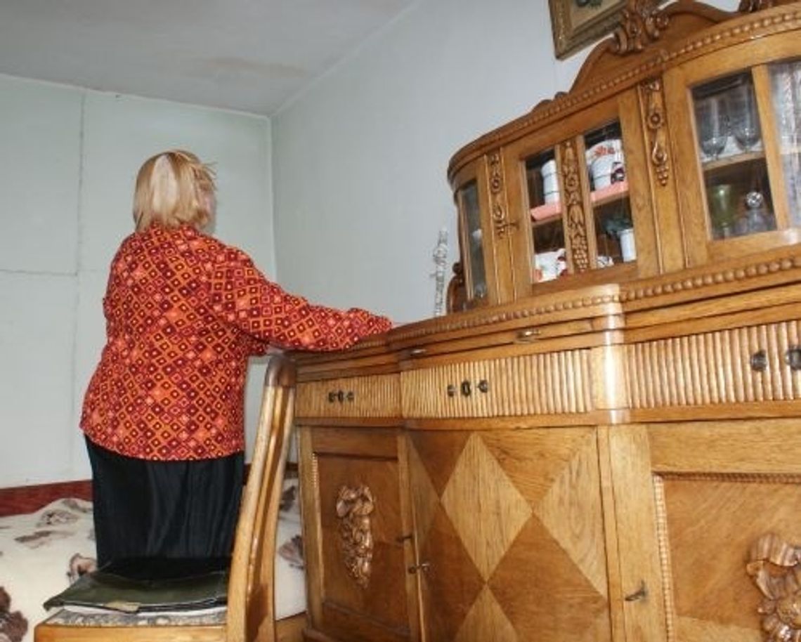 Stukoty. Kto nęka starsze panie? Stukoty. Kto nęka starsze panie?