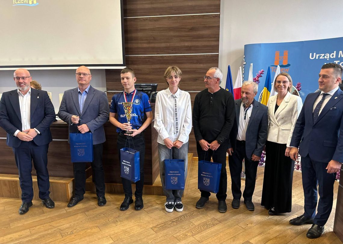 Sukcesy sportowe, podatki za parkingi i przesunięcie głosowania nad Zakładem Komunikacji Miejskiej Sukcesy sportowe, podatki za parkingi i przesunięcie głosowania nad Zakładem Komunikacji Miejskiej