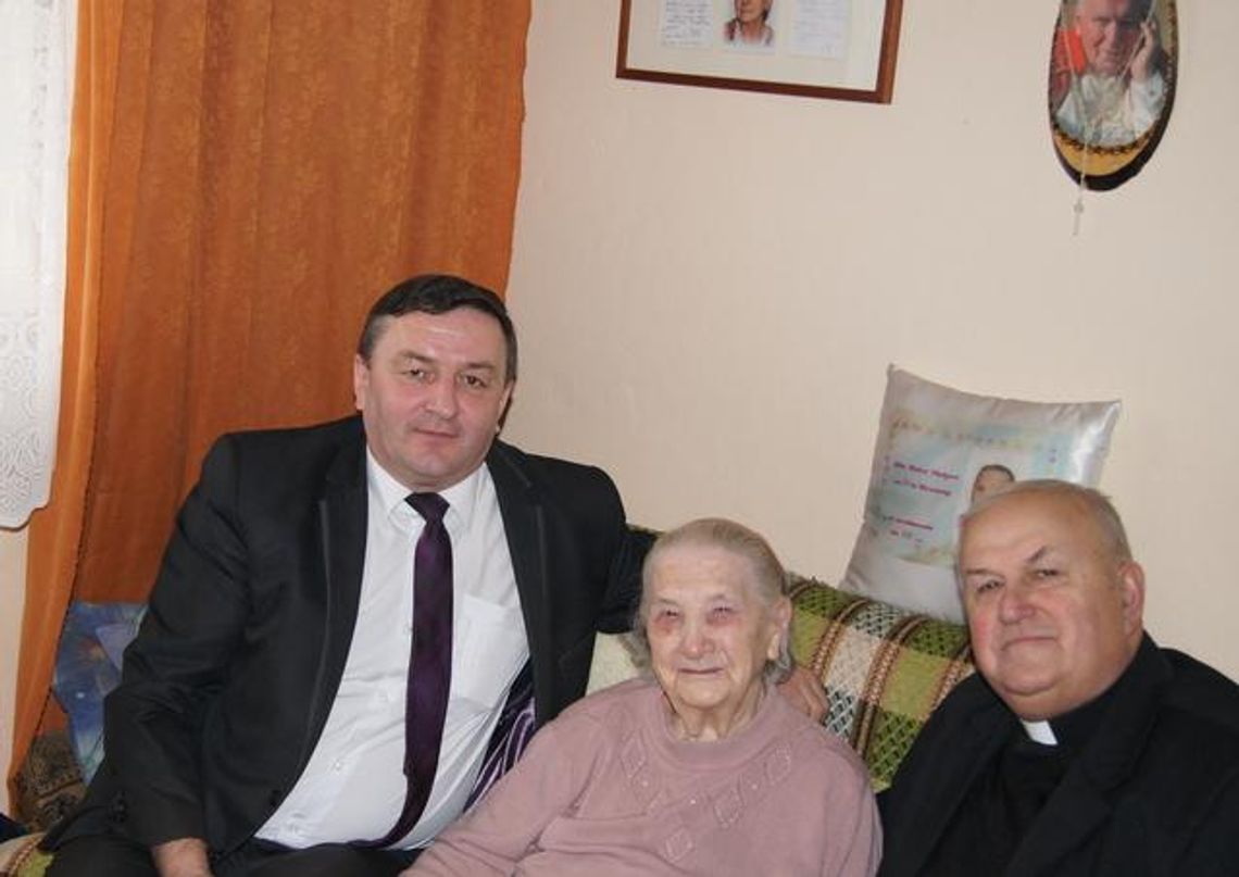 Superbabcia na 102! Najstarsza mieszkanka obchodziła urodziny Superbabcia na 102! Najstarsza mieszkanka obchodziła urodziny