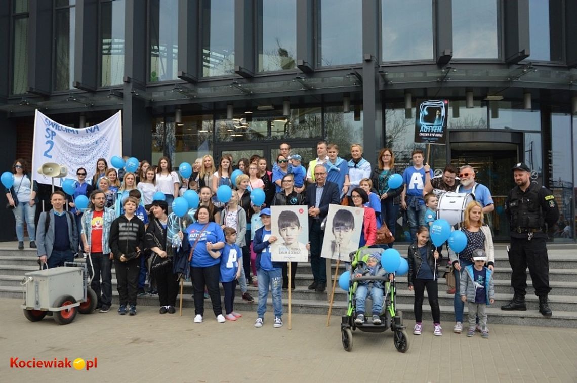Światowy Dzień Świadomości Autyzmu - obchody w Starogardzie Gdańskim Światowy Dzień Świadomości Autyzmu - obchody w Starogardzie Gdańskim
