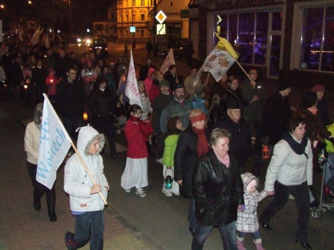 Święci w radosnej paradzie