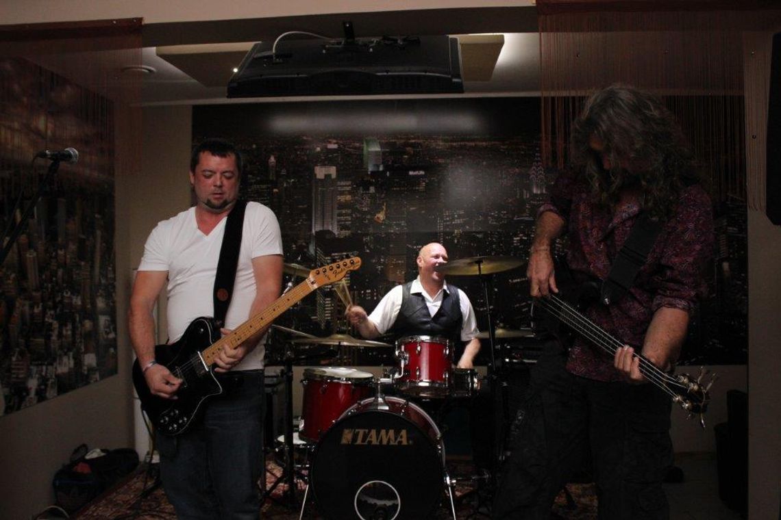 Świetna muzyka. Dobry koncert Świetna muzyka. Dobry koncert