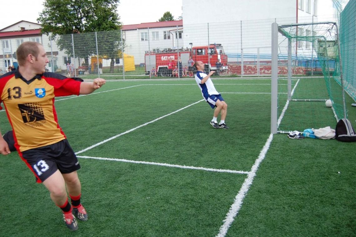 Święto Policji i... siódme poty w piłkarskim turnieju