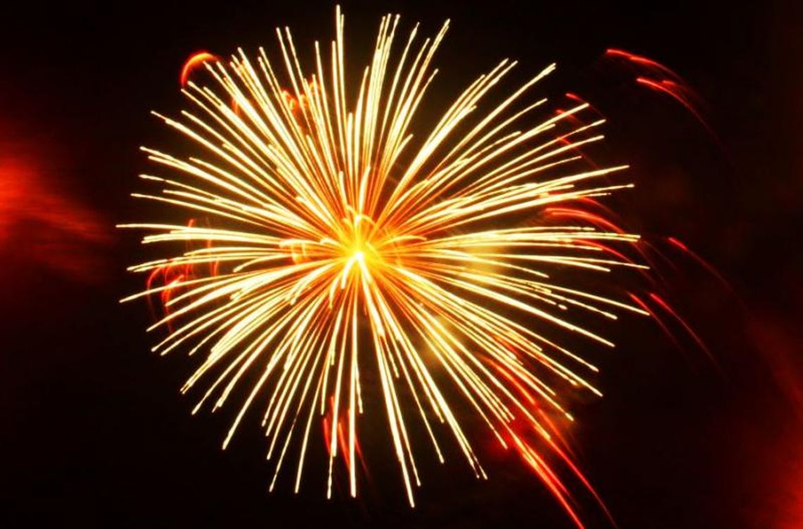 Sylwester z pokazem fajerwerków w Tczewie Sylwester z pokazem fajerwerków w Tczewie