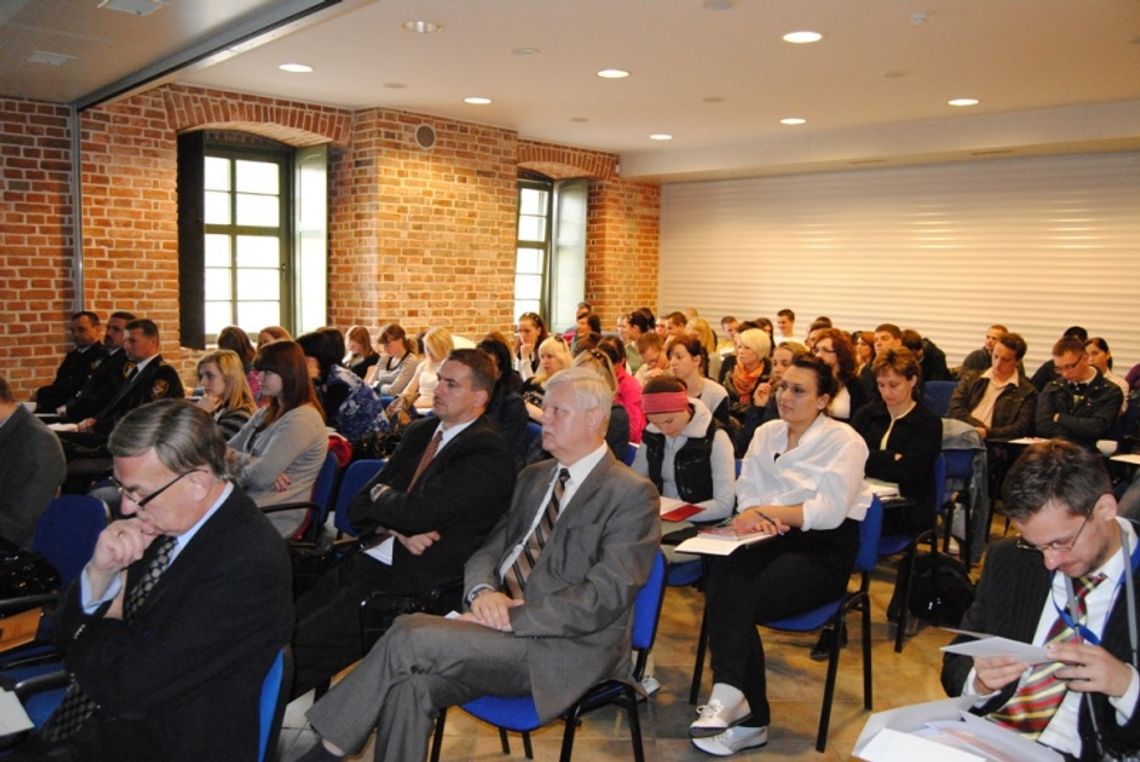 Systemy bezpieczeństwa w Unii Europejskiej Systemy bezpieczeństwa w Unii Europejskiej