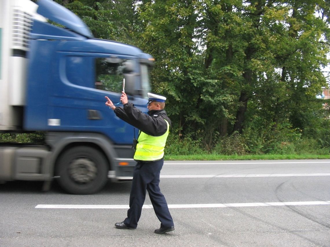 Szesnastka na podójnym gazie