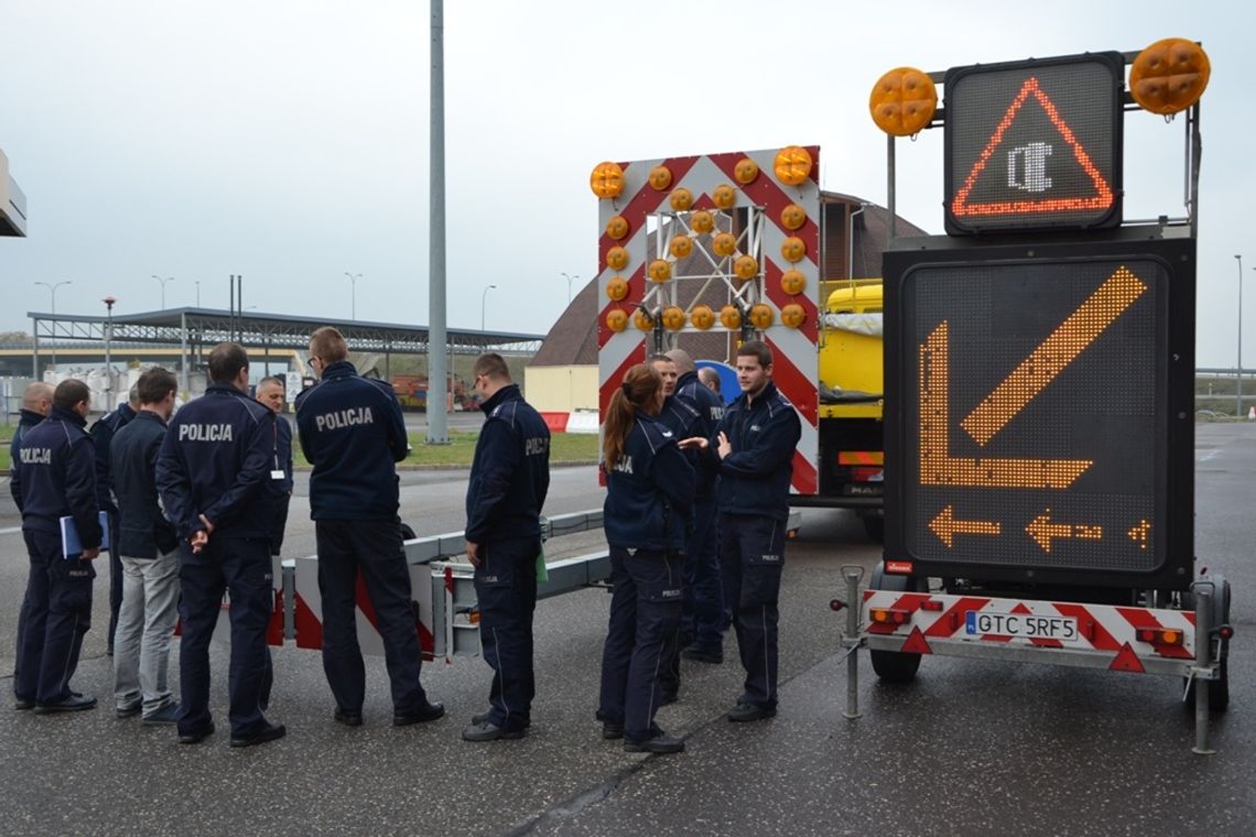 Szkolenie na temat bezpieczeństwa na autostradzie Szkolenie na temat bezpieczeństwa na autostradzie