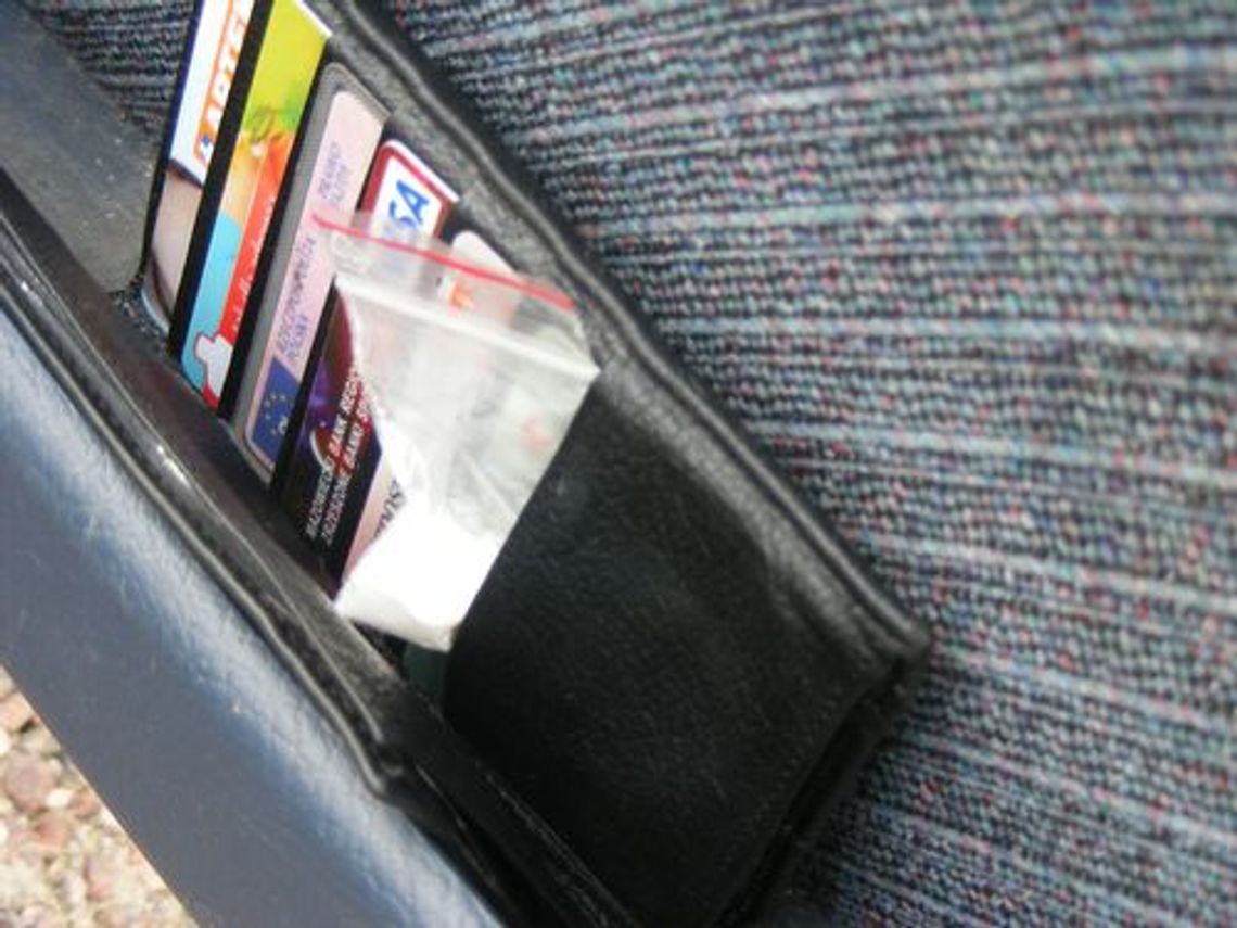 Szpitalny złodziejaszek. Brał co popadło: torebki, portfele, pieniądze, dokumenty i telefony komórkowe Szpitalny złodziejaszek. Brał co popadło: torebki, portfele, pieniądze, dokumenty i telefony komórkowe