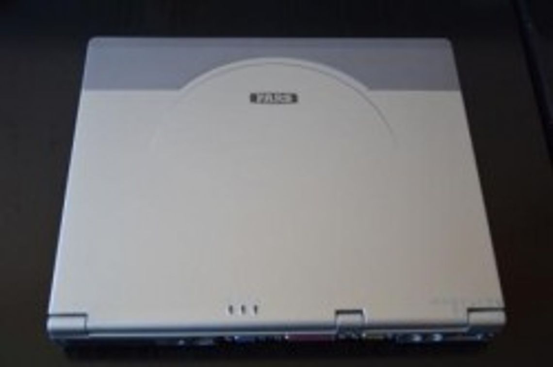 Szukają właściciela telefonu i laptopa