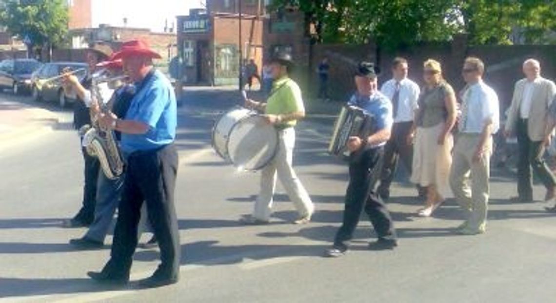 Tańce, recytacje i... pajda ze smalcem Tańce, recytacje i... pajda ze smalcem