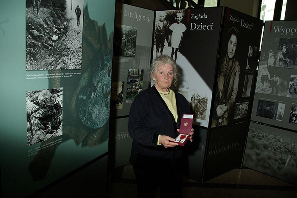 Tata pisał z Kozielska, że jest zdrów i żeby mama o nas dbała