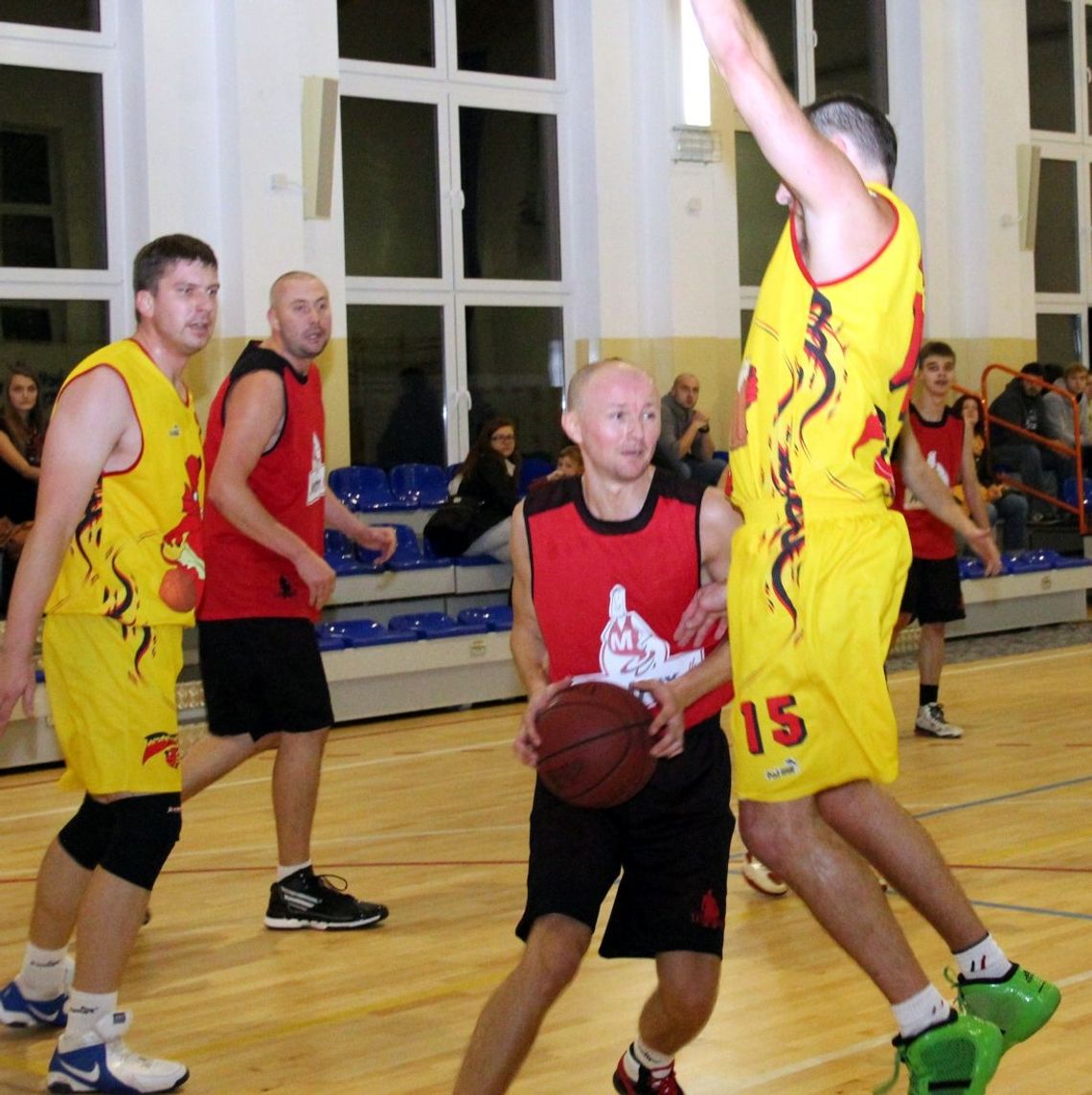 TCZ znów zwycięski - Tczewska Amatorska Liga Koszykówki TCZ znów zwycięski - Tczewska Amatorska Liga Koszykówki