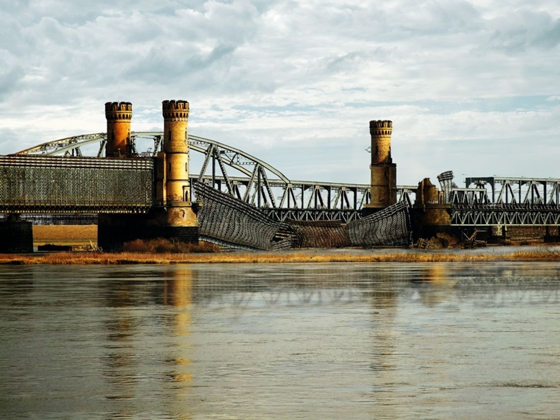 Tego można było się spodziewać. Runął stary, historyczny most tczewski! Tego można było się spodziewać. Runął stary, historyczny most tczewski!