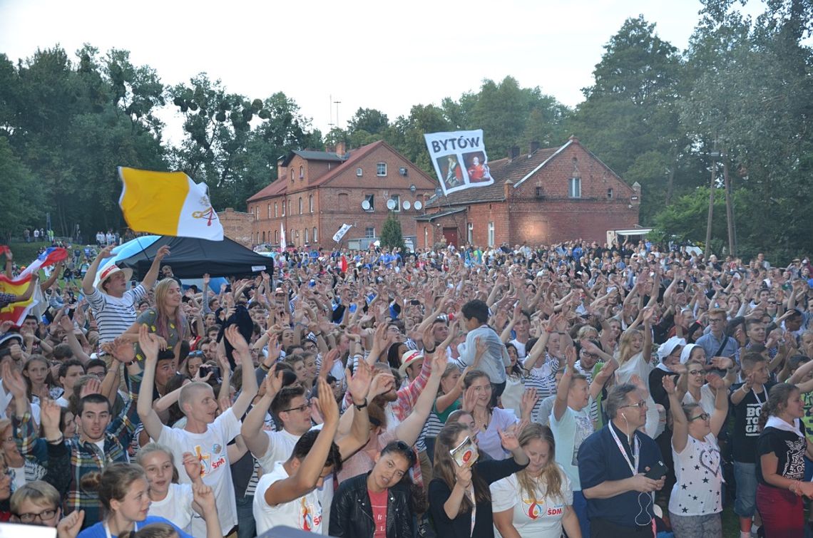 Tłumy gości z zagranicy modliły się w Pelplinie! Tłumy gości z zagranicy modliły się w Pelplinie!