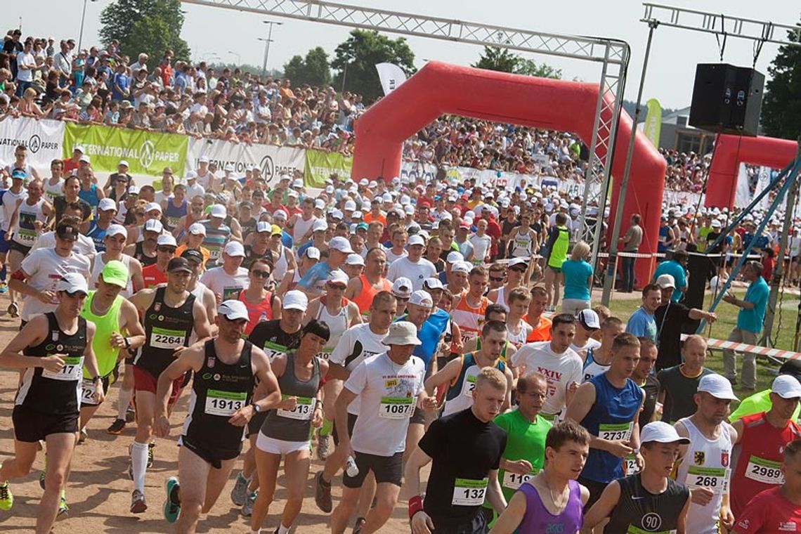 Tłumy na VI Kwidzyńskim Biegu Papiernika Tłumy na VI Kwidzyńskim Biegu Papiernika