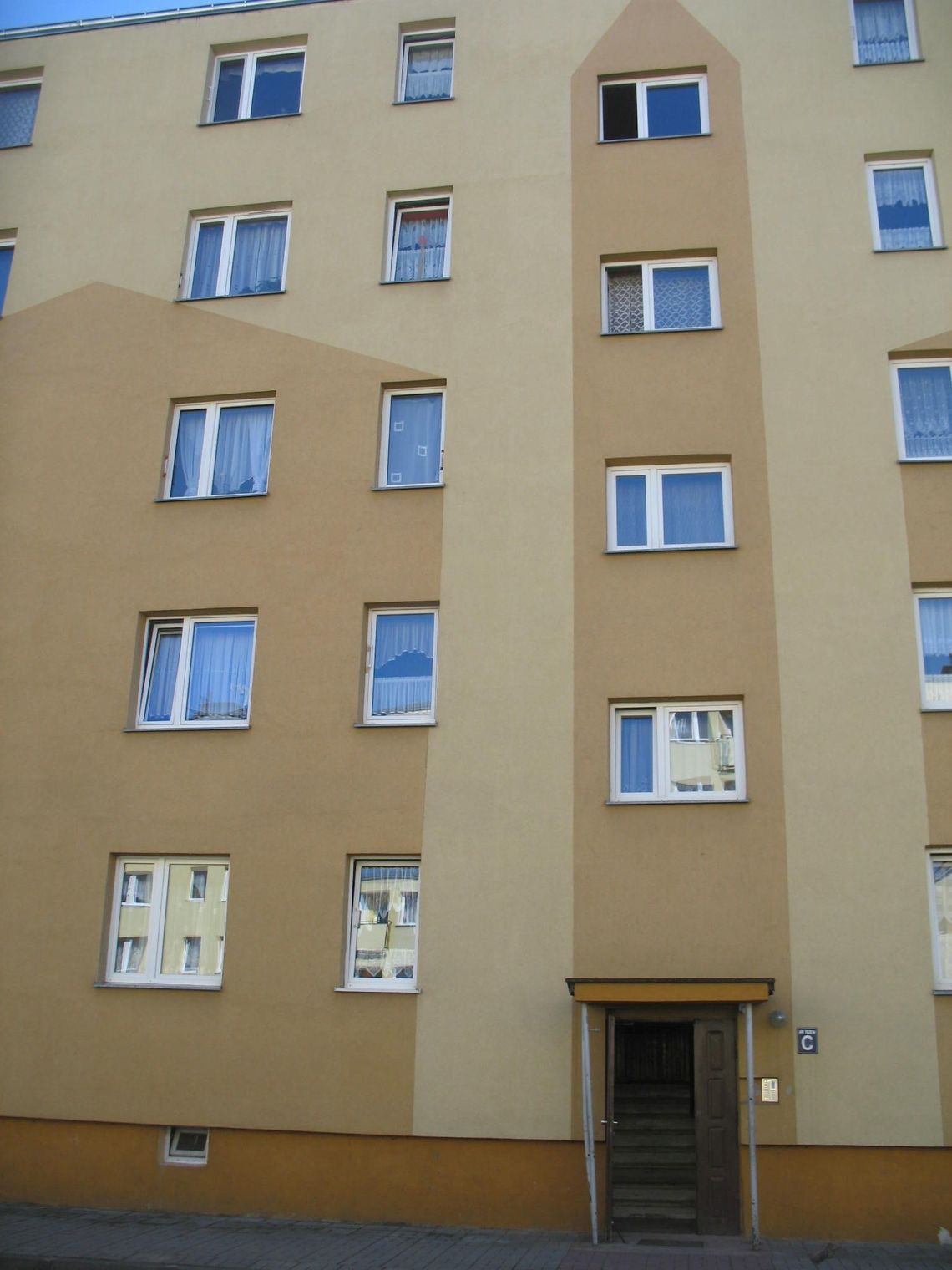 Tragedia na ul. Niepodległości w Tczewie. Zginęła kobieta Tragedia na ul. Niepodległości w Tczewie. Zginęła kobieta