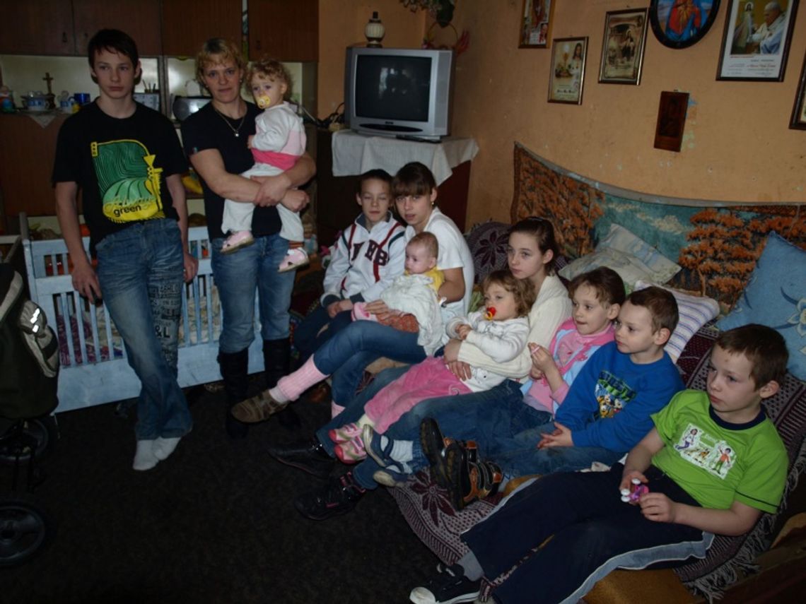 Tragedia rodziny. „Podszedł do najmłodszych dziewczynek i ucałował je na pożegnanie”. Taty już nie ma – na zawsze Tragedia rodziny. „Podszedł do najmłodszych dziewczynek i ucałował je na pożegnanie”. Taty już nie ma – na zawsze