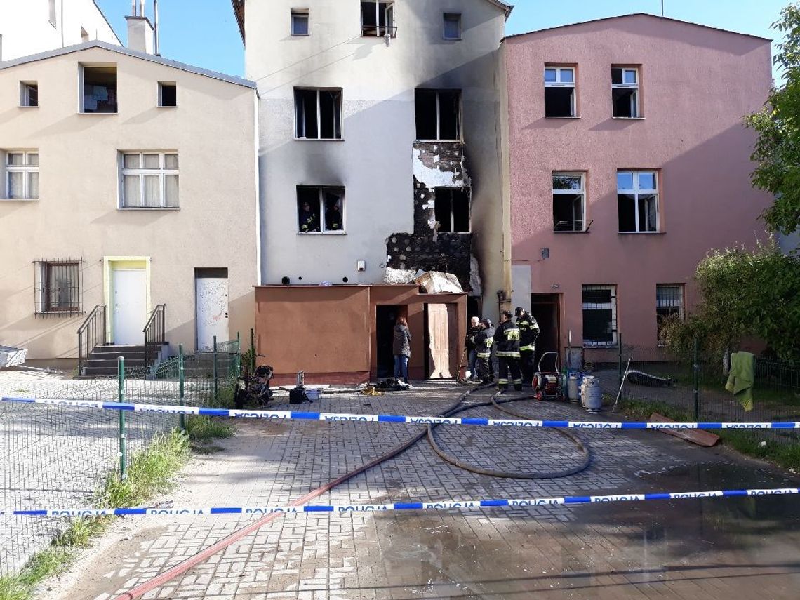 Tragiczny pożar w Tczewie. Dwie osoby nie żyją.