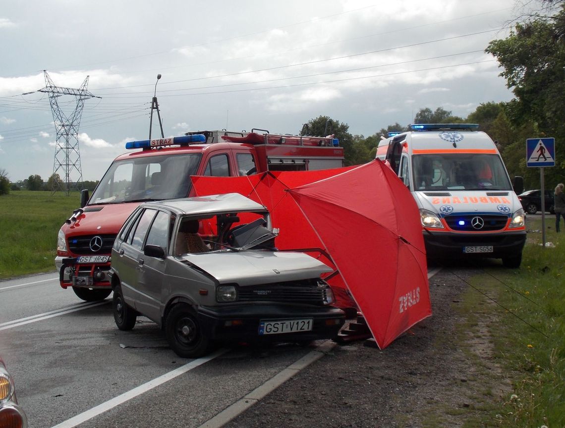 Tragiczny wypadek na drodze nr 22 w Zdunach [ZDJĘCIA]