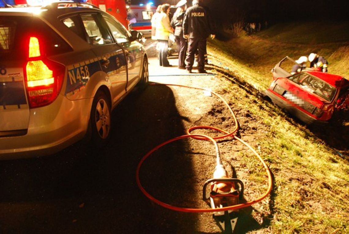 Tragiczny wypadek na "jedynce" - śmierć małżeństwa na drodze Tragiczny wypadek na "jedynce" - śmierć małżeństwa na drodze