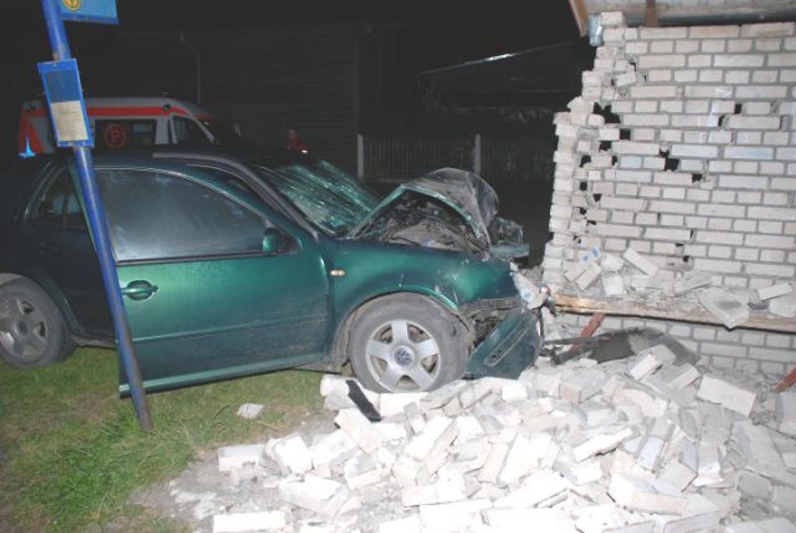 Tragiczny wypadek, zginął kierowca Tragiczny wypadek, zginął kierowca