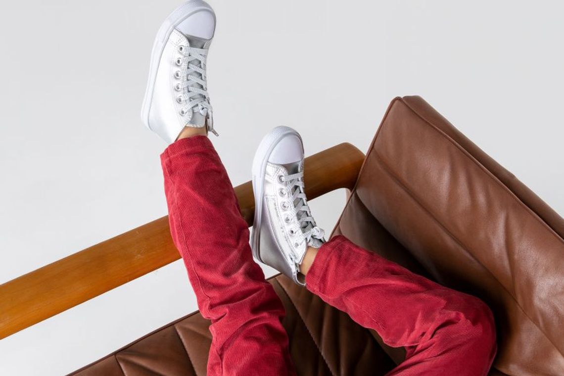 Trampki dla dzieci - jak wybrać stylowe i funkcjonalne modele na każdą porę roku?