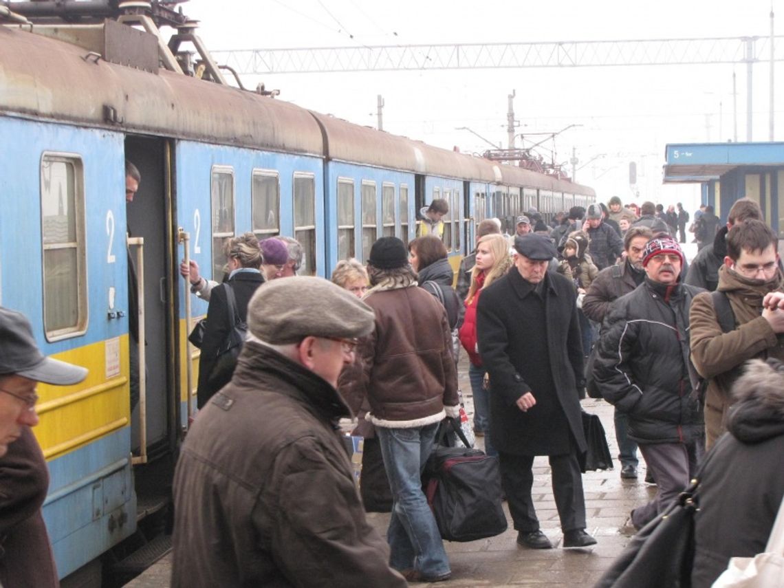 Trasa kolejowa Tczew - Gdańsk już przejezdna Trasa kolejowa Tczew - Gdańsk już przejezdna