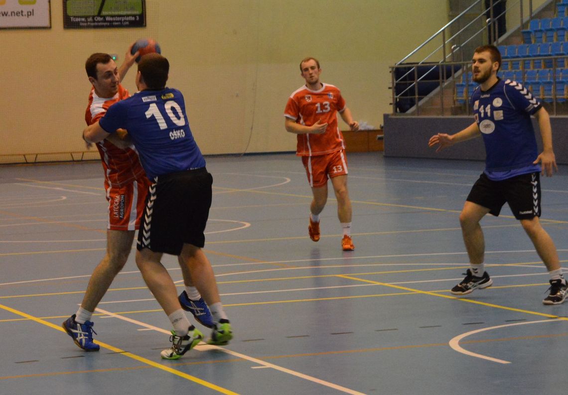 Trudna przeprawa Sambora z outsiderem Trudna przeprawa Sambora z outsiderem