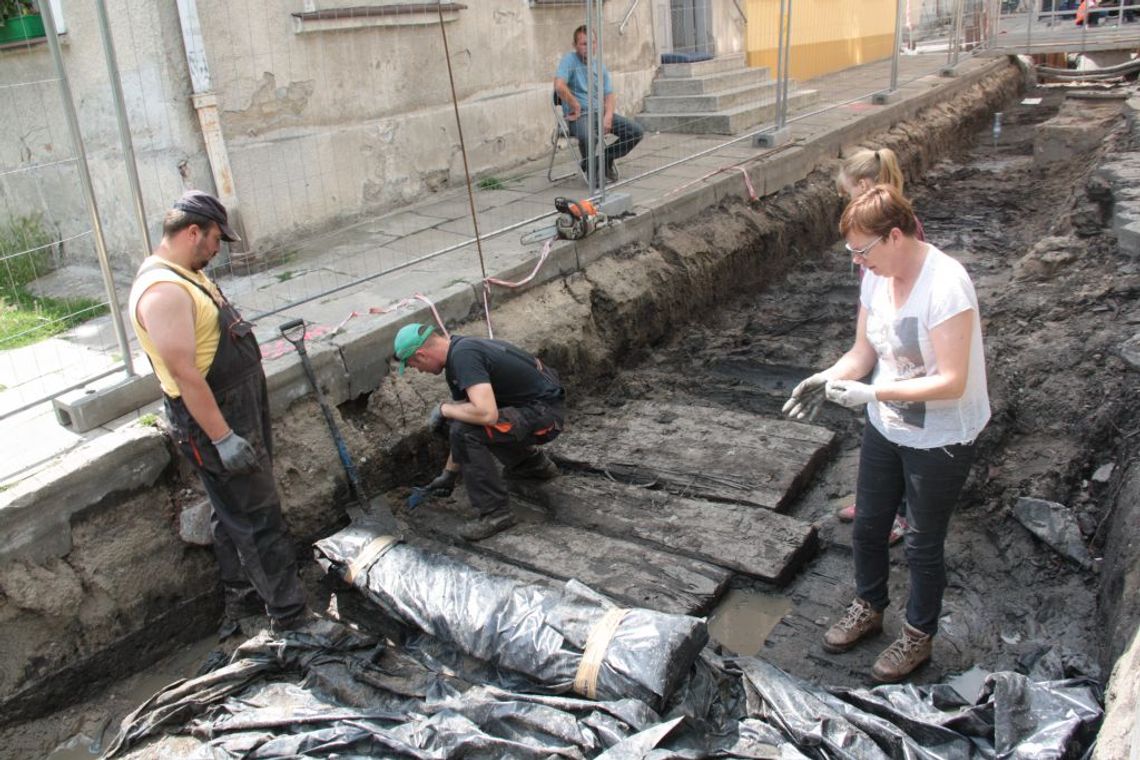Trwają badania zabytkowego traktu w Gniewie Trwają badania zabytkowego traktu w Gniewie