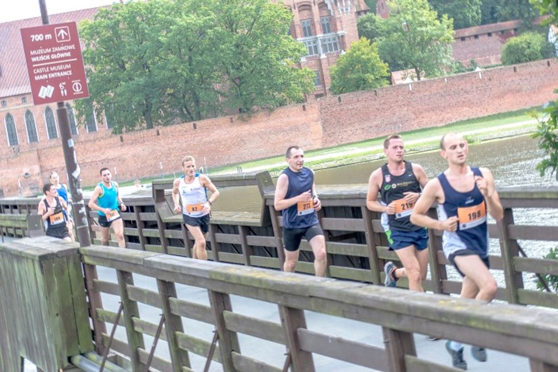 Trwają zapisy na III Bieg z okazji Święta Lotnictwa Polskiego Trwają zapisy na III Bieg z okazji Święta Lotnictwa Polskiego