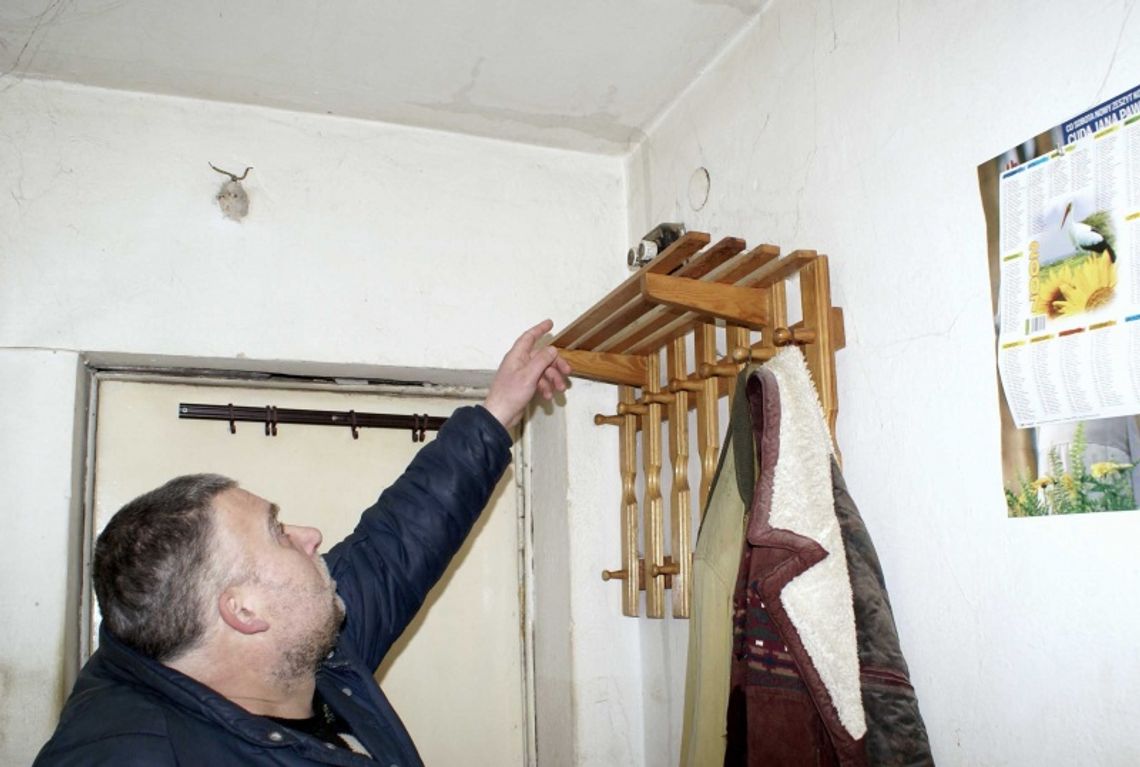 Trzaskający mróz i płonący budynek Trzaskający mróz i płonący budynek