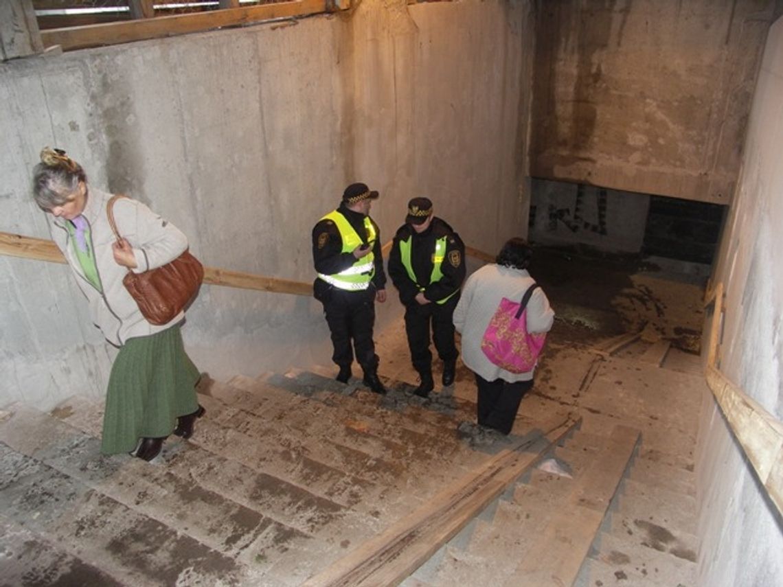 Tunelem bezpiecznie do szkoły