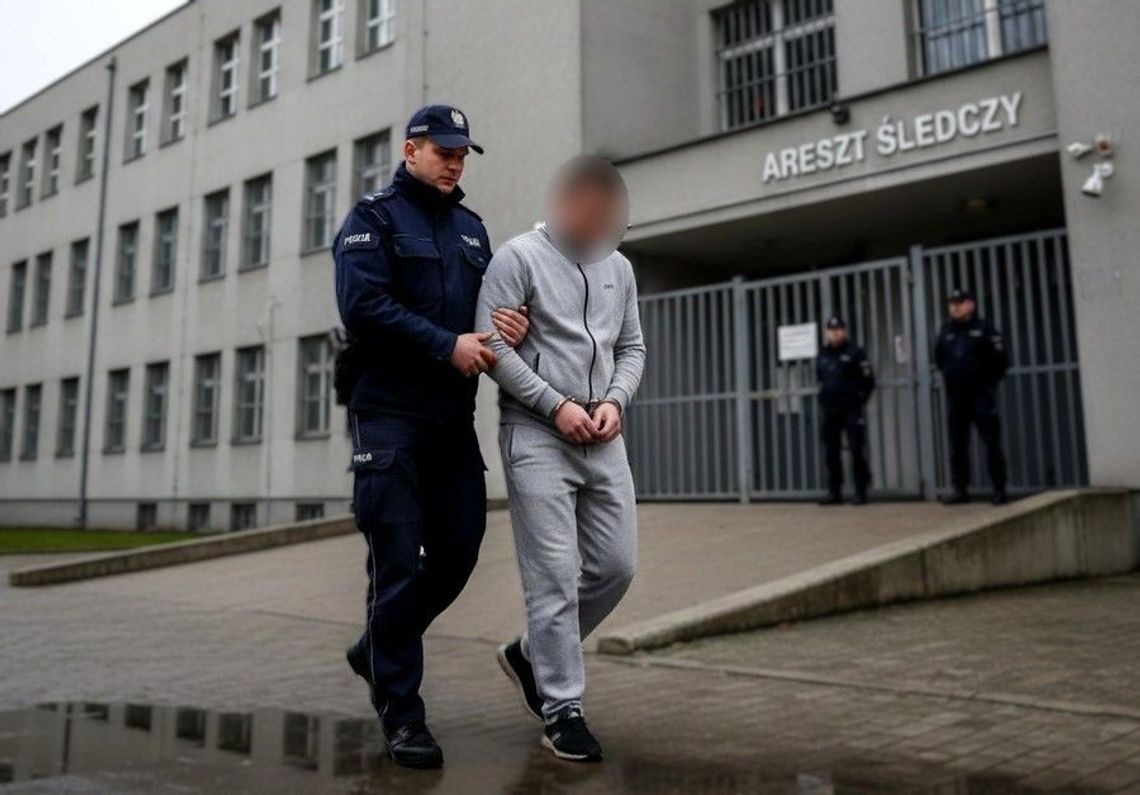 Ucieczka przed sprawiedliwością nie ma sensu – mundurowi zatrzymali skazanych Ucieczka przed sprawiedliwością nie ma sensu – mundurowi zatrzymali skazanych