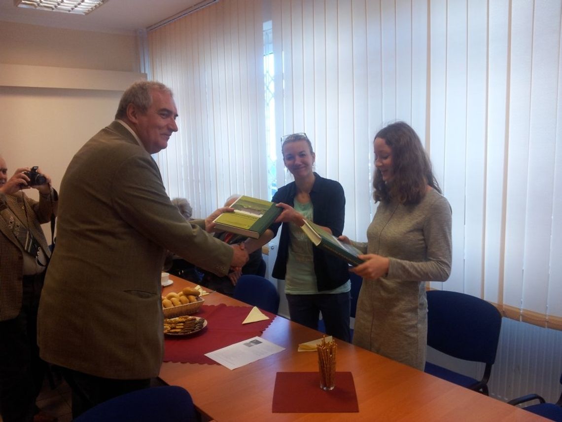 Uczennice ze Słupska opracowały prototyp urządzenia do zgniatania puszek i plastikowych butelek Uczennice ze Słupska opracowały prototyp urządzenia do zgniatania puszek i plastikowych butelek