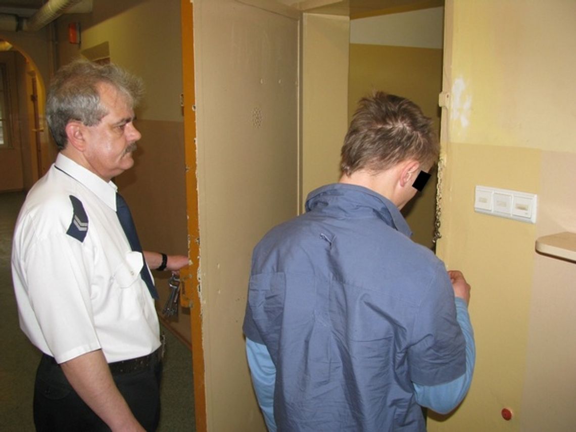 Udzielał środki odurzające Udzielał środki odurzające