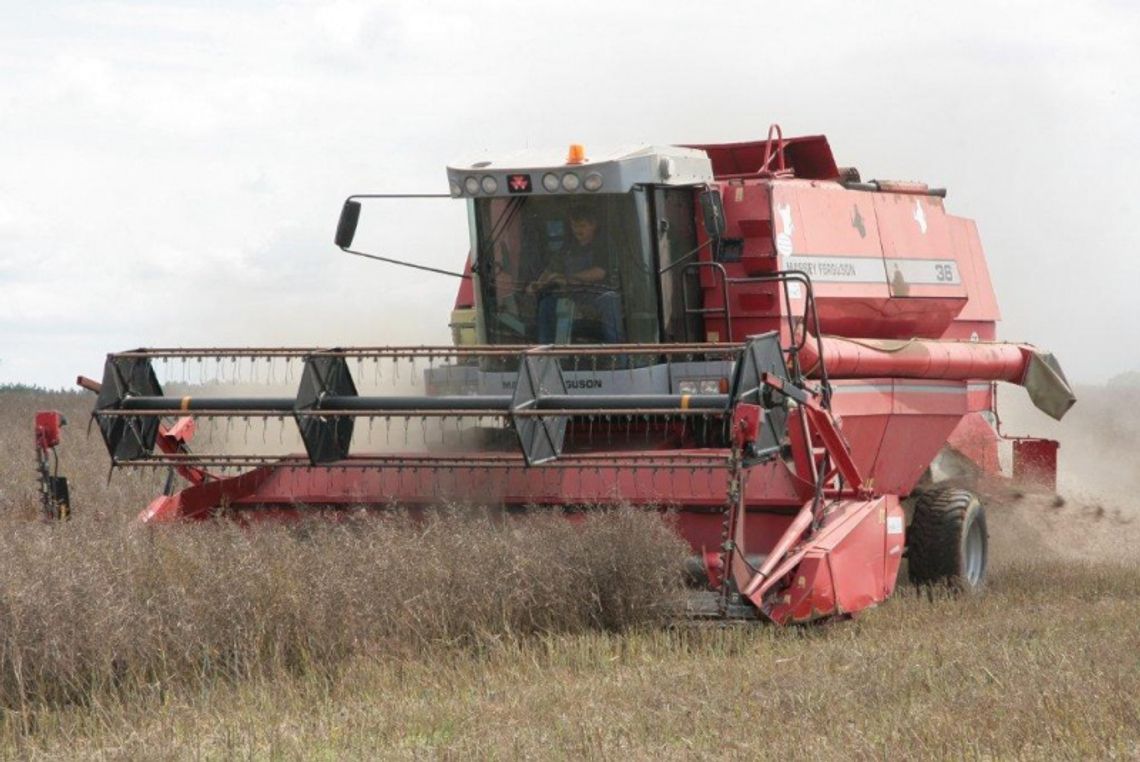 Ukradł lampy z kombajnu Ukradł lampy z kombajnu