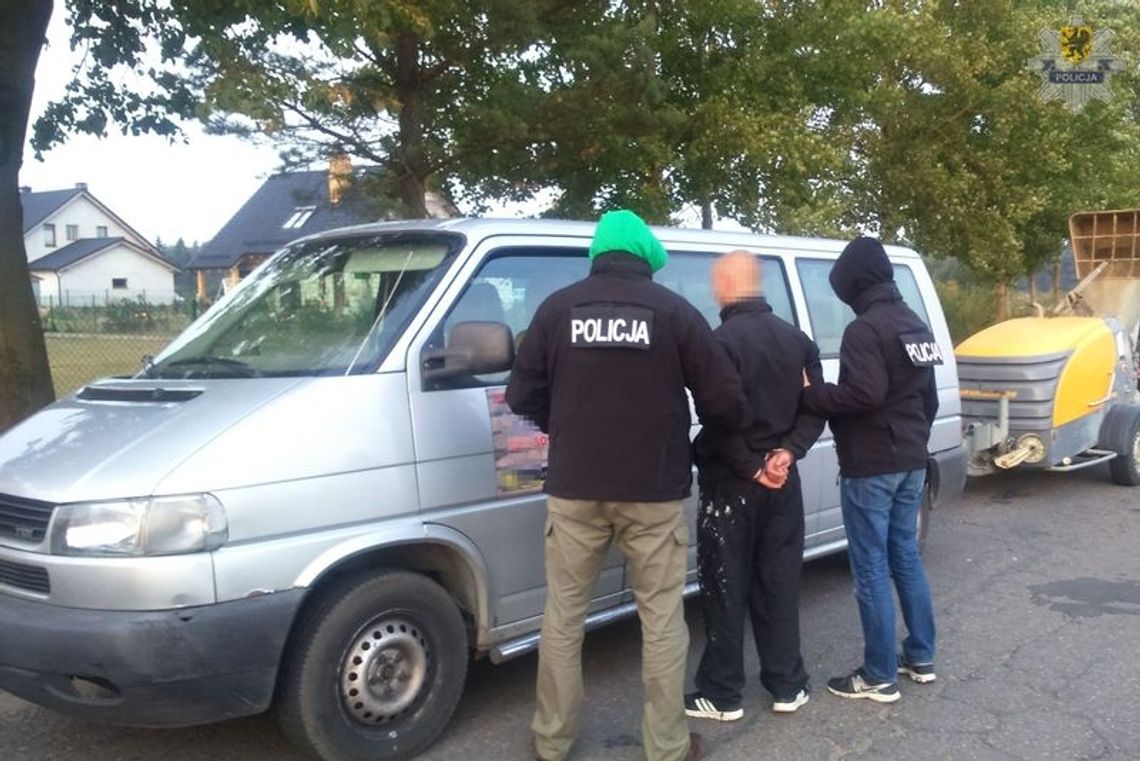 Ukradł samochód z agregatem o wartości 100 tys. złotych Ukradł samochód z agregatem o wartości 100 tys. złotych