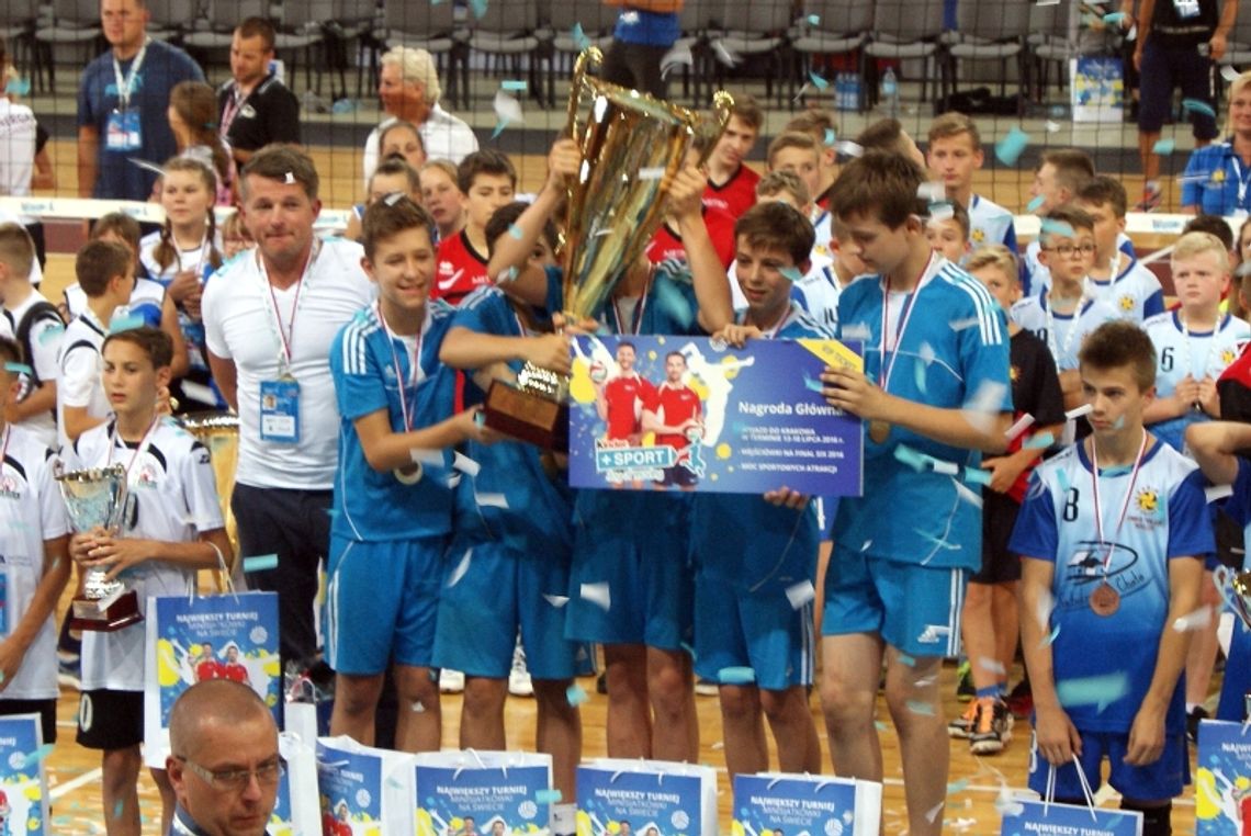 UKS Set Mistrzem Polski! Młodzi siatkarze ze Starogardu najlepsi w całej Polsce UKS Set Mistrzem Polski! Młodzi siatkarze ze Starogardu najlepsi w całej Polsce